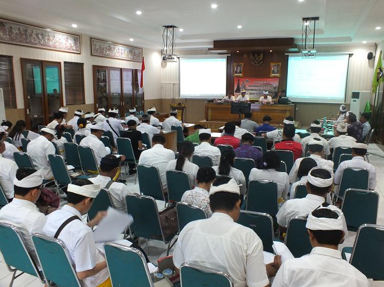 Merumuskan Isu-isu Strategis Pembanguan di Kabupaten Klungkung melalui Uji Publik I