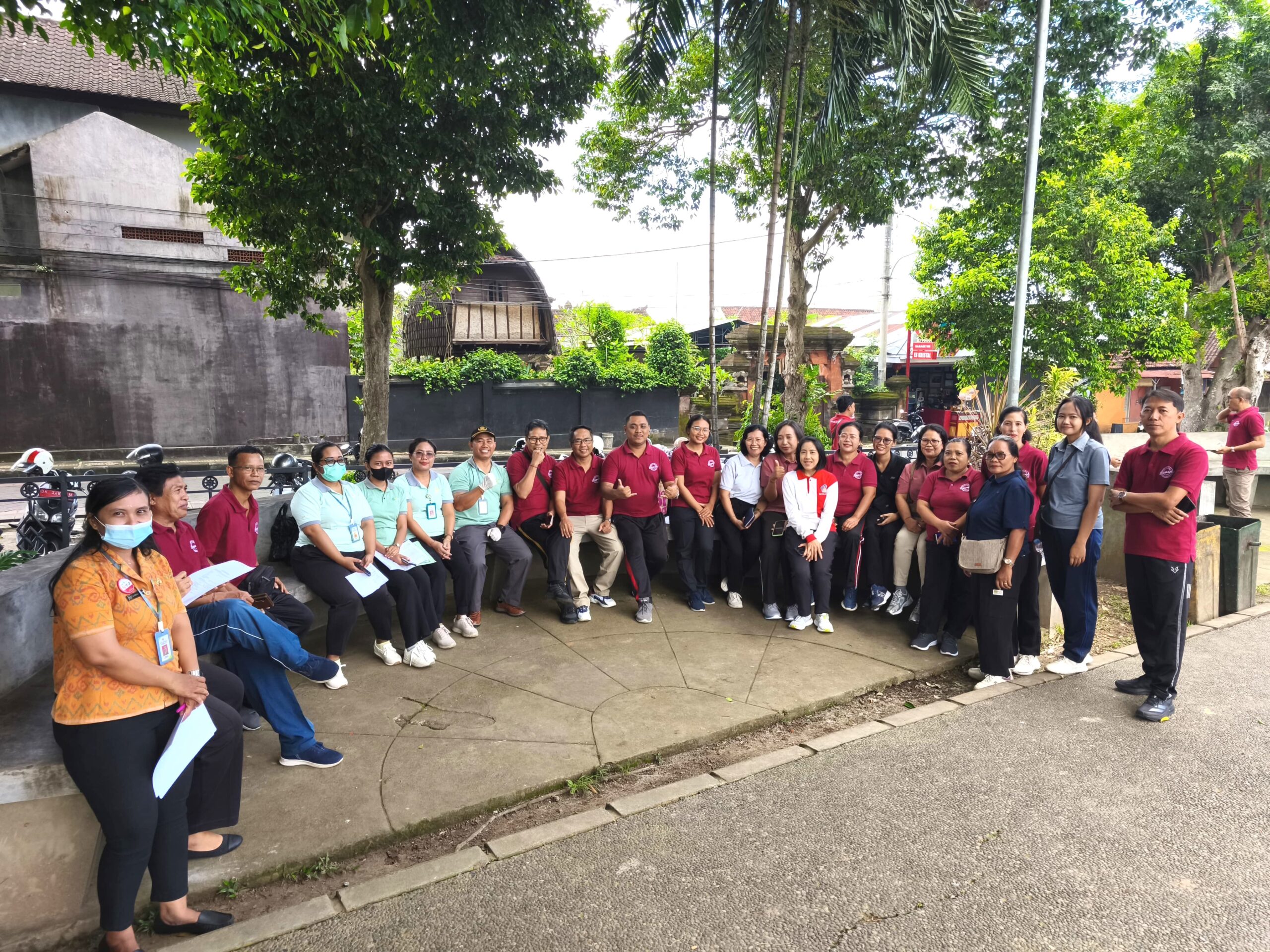 Seluruh Staf Bappeda Klungkung Sehat Jasmani Rohani, Seusai Ikuti Pemeriksaan Kebugaran Oleh Puskesmas Klungkung II